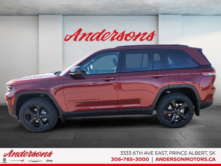 2025 Jeep Grand Cherokee LIMITED Luxury Tech Group / Black Appearance / Panoramic Sunroof