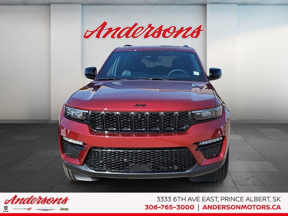 2025 Jeep Grand Cherokee LIMITED Luxury Tech Group / Black Appearance / Panoramic Sunroof