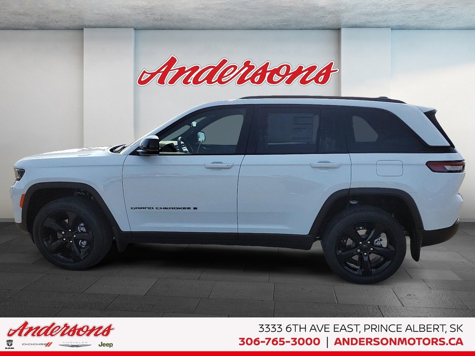 2025 Jeep Grand Cherokee LAREDO ALTITUDE Altitude Package / Trailer Tow / Heated Seats & Steering