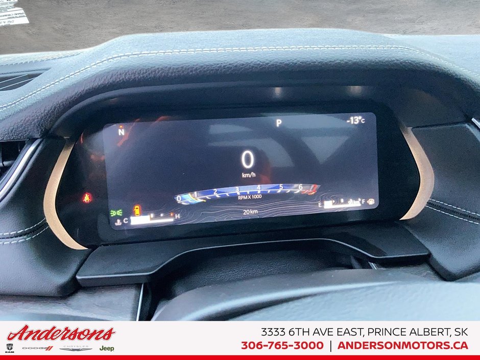 2025 Jeep Grand Cherokee LIMITED Black Appearance / Panoramic Sunroof / Trailer Tow