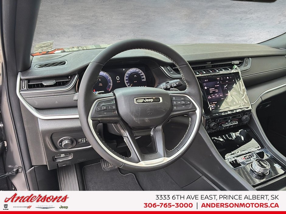 2026 Jeep Grand Cherokee LAREDO X Power Sunroof / Trailer Tow Package