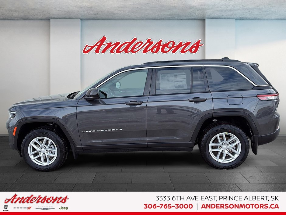 2026 Jeep Grand Cherokee LAREDO X Power Sunroof / Trailer Tow Package