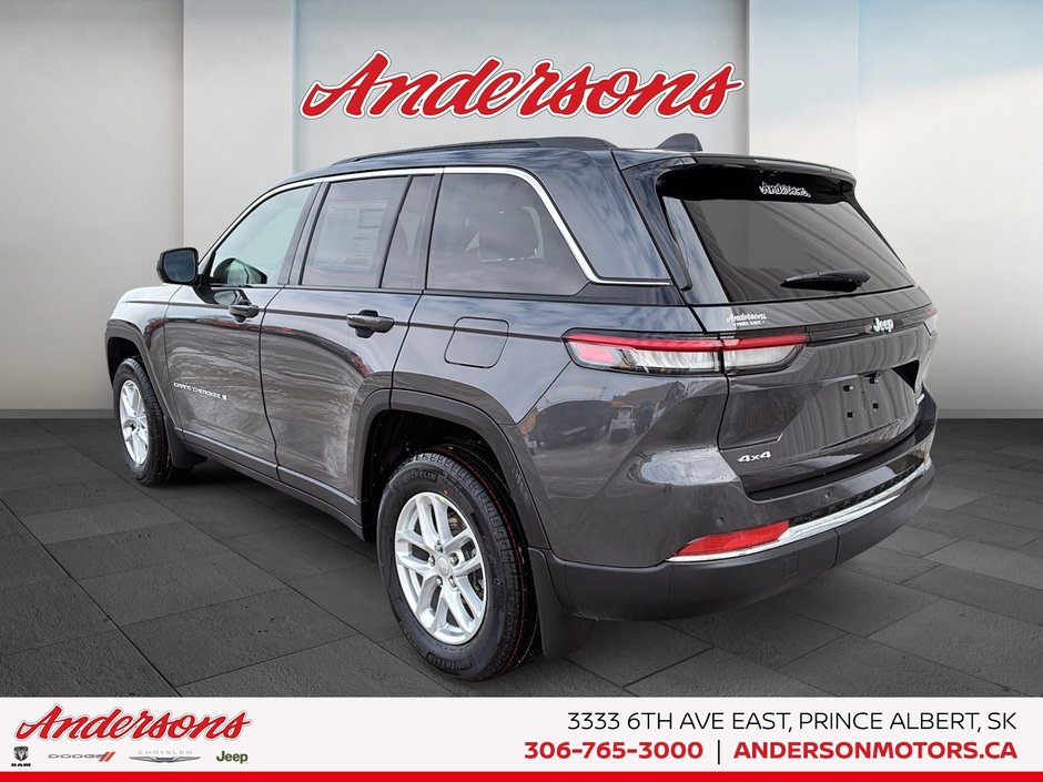 2026 Jeep Grand Cherokee LAREDO X Power Sunroof / Trailer Tow Package