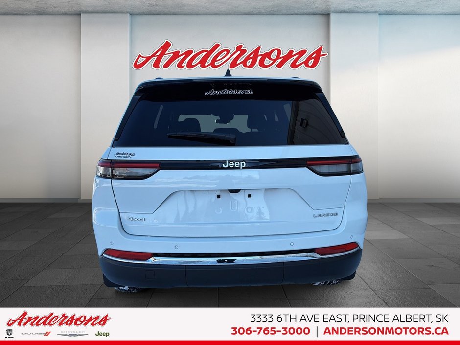 2026 Jeep Grand Cherokee LAREDO X Power Sunroof / Trailer Tow Package