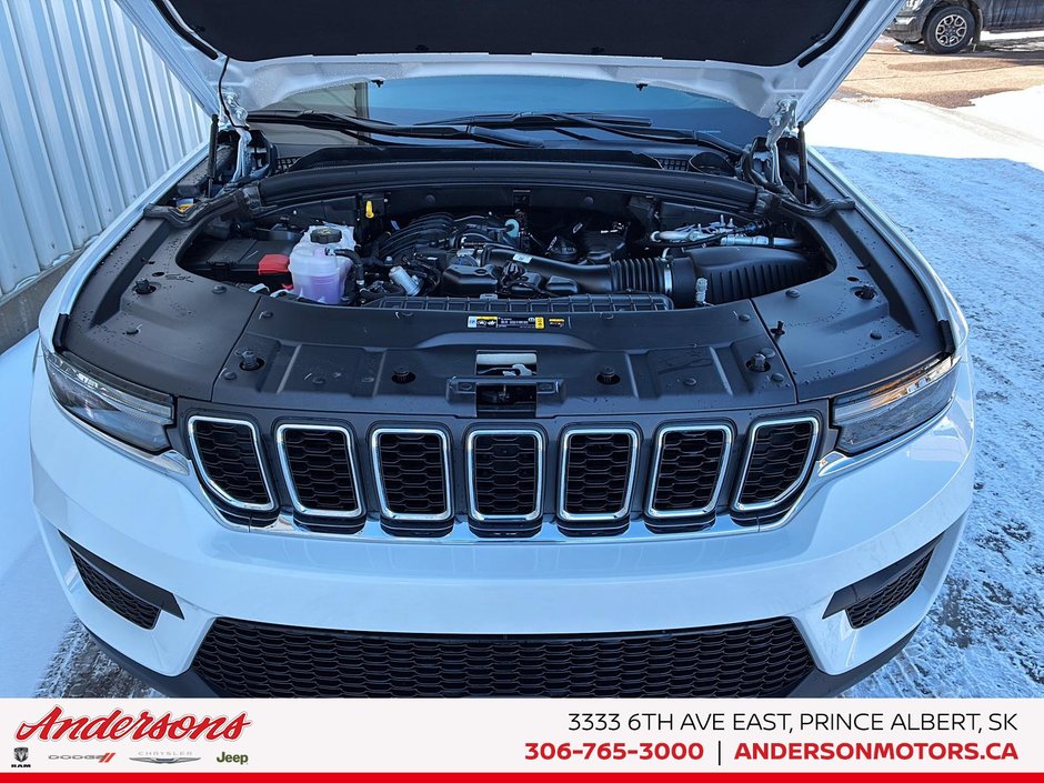 2026 Jeep Grand Cherokee LAREDO X Power Sunroof / Trailer Tow Package