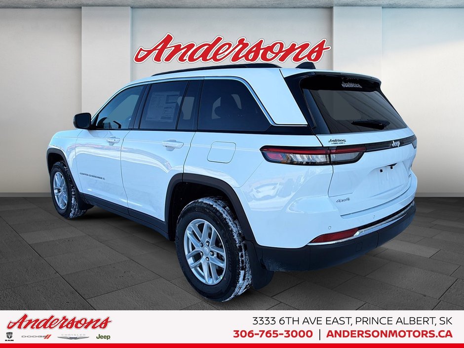 2026 Jeep Grand Cherokee LAREDO X Power Sunroof / Trailer Tow Package