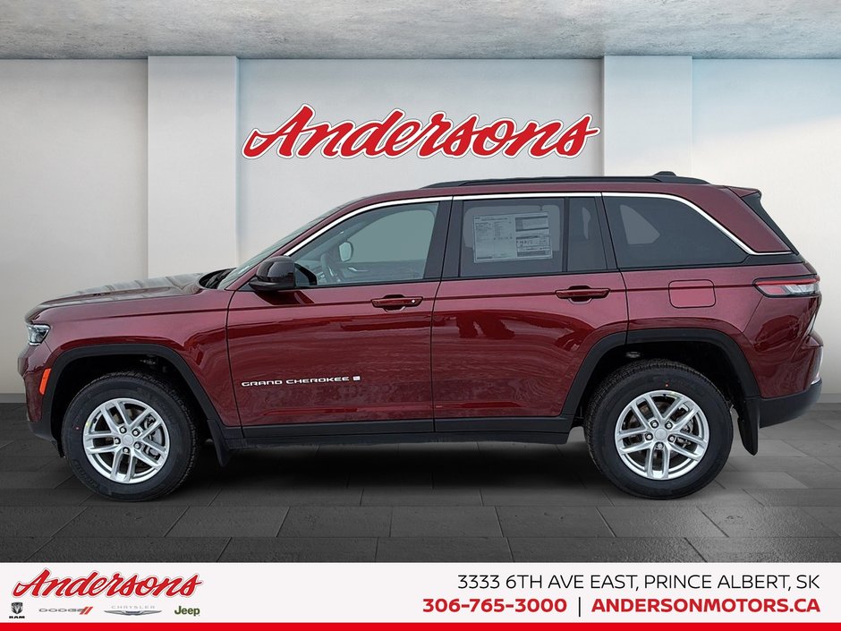 2026 Jeep Grand Cherokee LAREDO X Power Sunroof / Trailer Tow Package