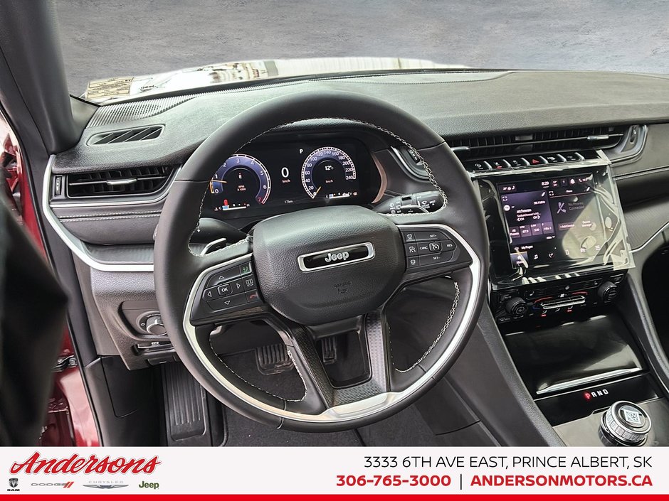 2026 Jeep Grand Cherokee LAREDO X Power Sunroof / Trailer Tow Package