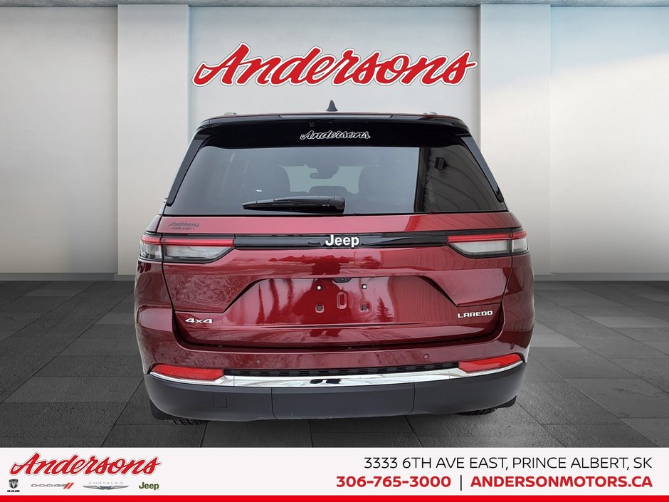 2026 Jeep Grand Cherokee LAREDO X Power Sunroof / Trailer Tow Package