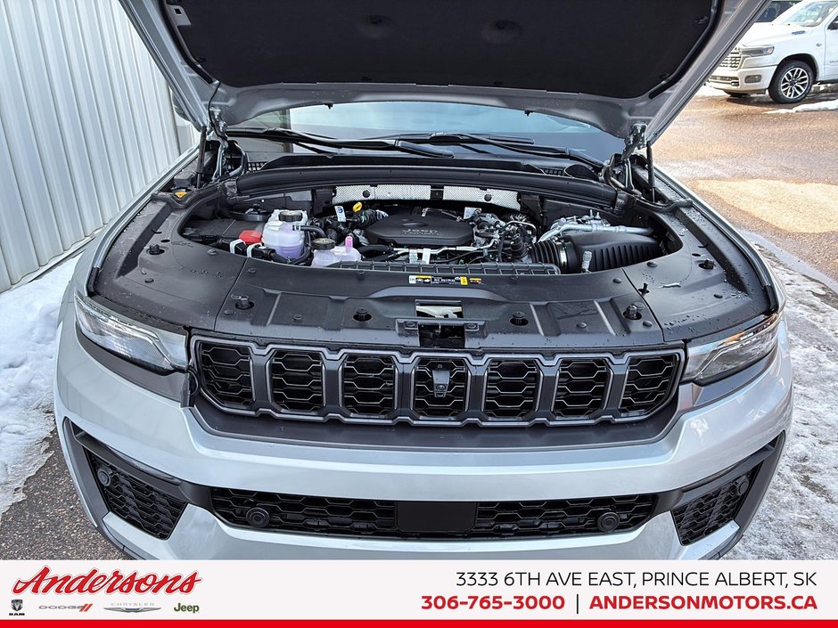 2026 Jeep Grand Cherokee LIMITED 2.0L Turbo / Panoramic Sunroof / 20-inch Gloss Black Wheels