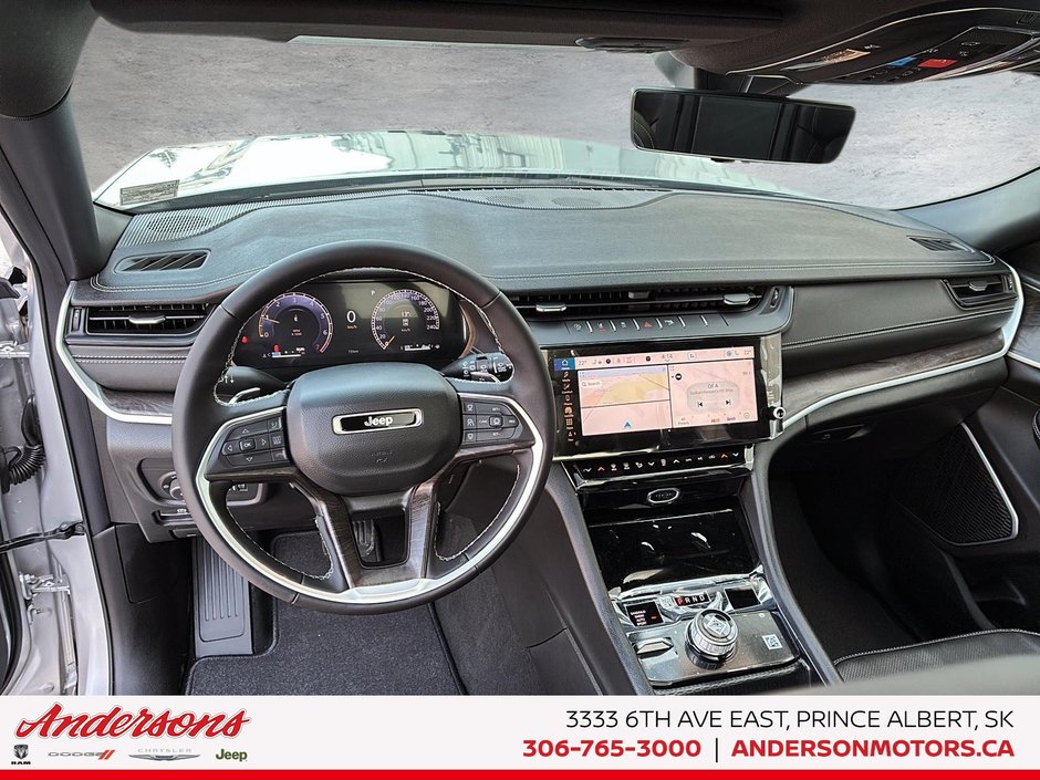 2026 Jeep Grand Cherokee LIMITED 2.0L Turbo / Panoramic Sunroof / 20-inch Gloss Black Wheels