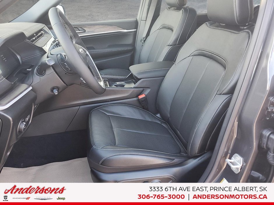 2026 Jeep Grand Cherokee LIMITED RESERVE 2.0L Turbo / Ventilated Front Seats / Panoramic Sunroof