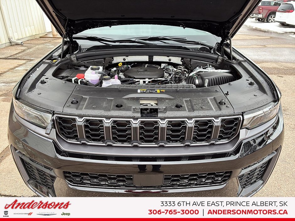 2026 Jeep Grand Cherokee ALTITUDE 2.0L Turbo / Heated Seats & Wheel / Wireless Charging