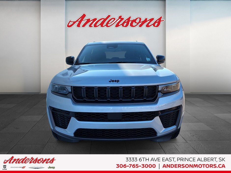 2026 Jeep Grand Cherokee ALTITUDE 2.0L Turbo / 20-inch Gloss Black Wheels / Trailer Tow Package