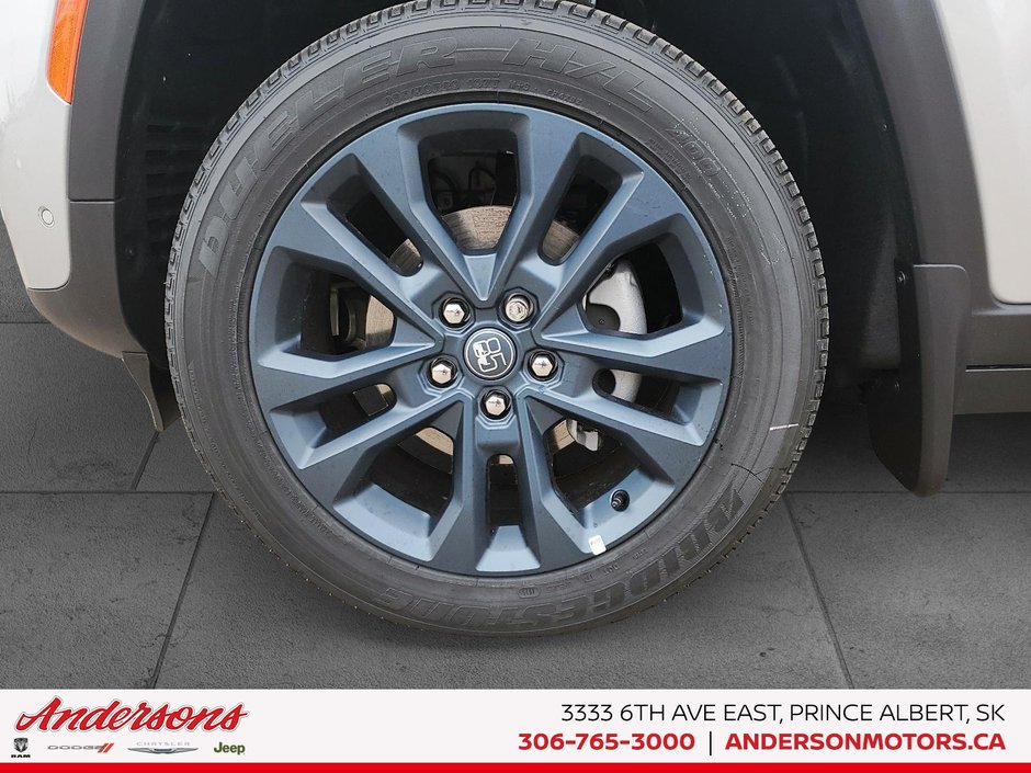 2026 Jeep Grand Cherokee 85TH ANNIVERSARY 2.0L Turbo / 85th Anniversary / Panoramic Roof