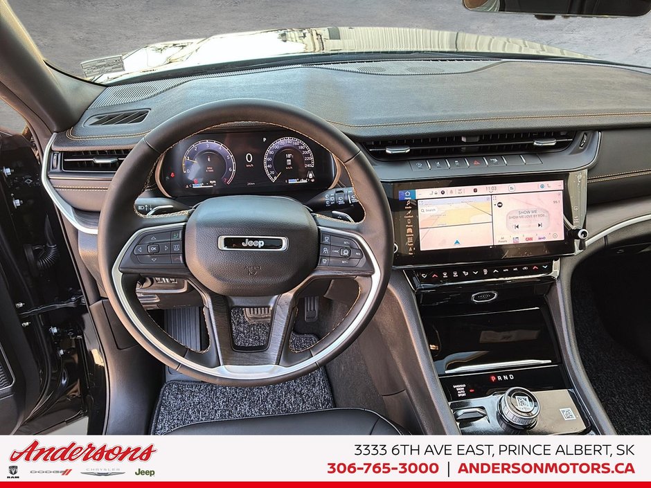 2026 Jeep Grand Cherokee 85TH ANNIVERSARY 2.0L Turbo / CommandView Roof / Tow Package
