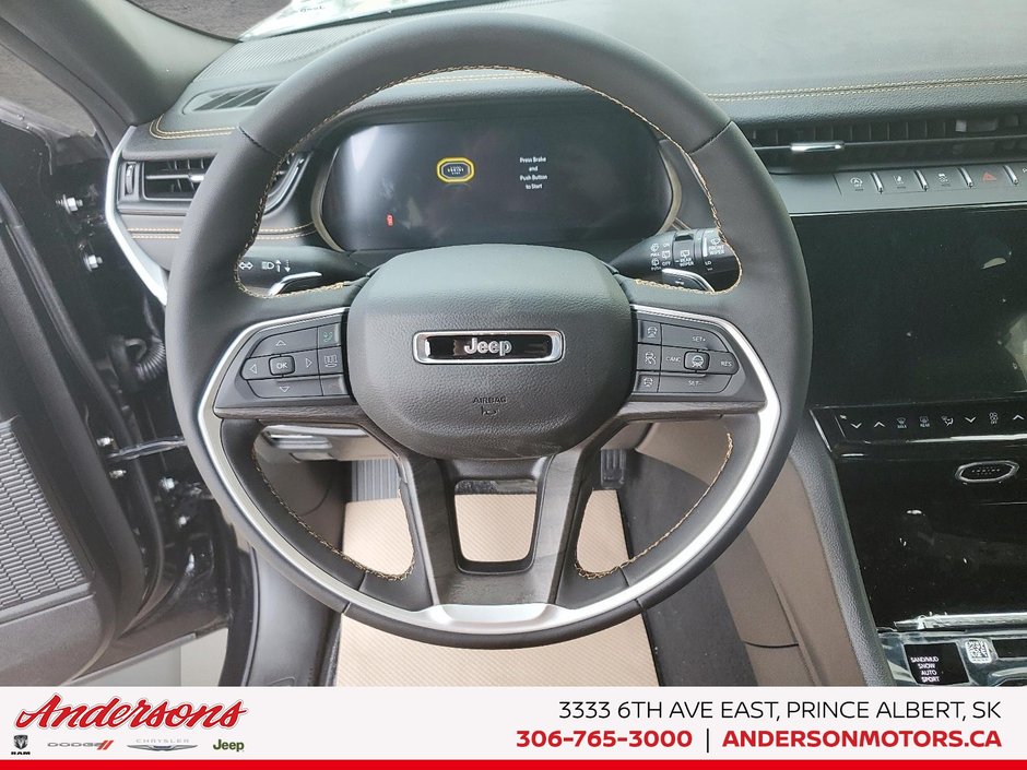 2026 Jeep Grand Cherokee 85TH ANNIVERSARY 2.0L Turbo / Panoramic Sunroof / Tow-Ready