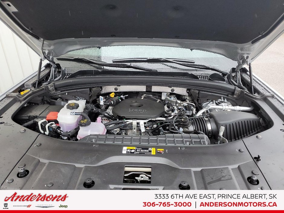 2026 Jeep Grand Cherokee 85TH ANNIVERSARY 2.0L Turbo / Panoramic Sunroof / Tow Ready