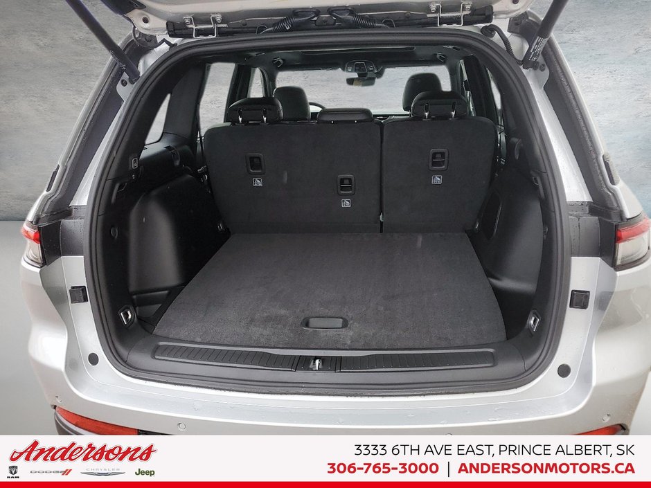 2026 Jeep Grand Cherokee 85TH ANNIVERSARY 2.0L Turbo / Panoramic Sunroof / Tow Ready