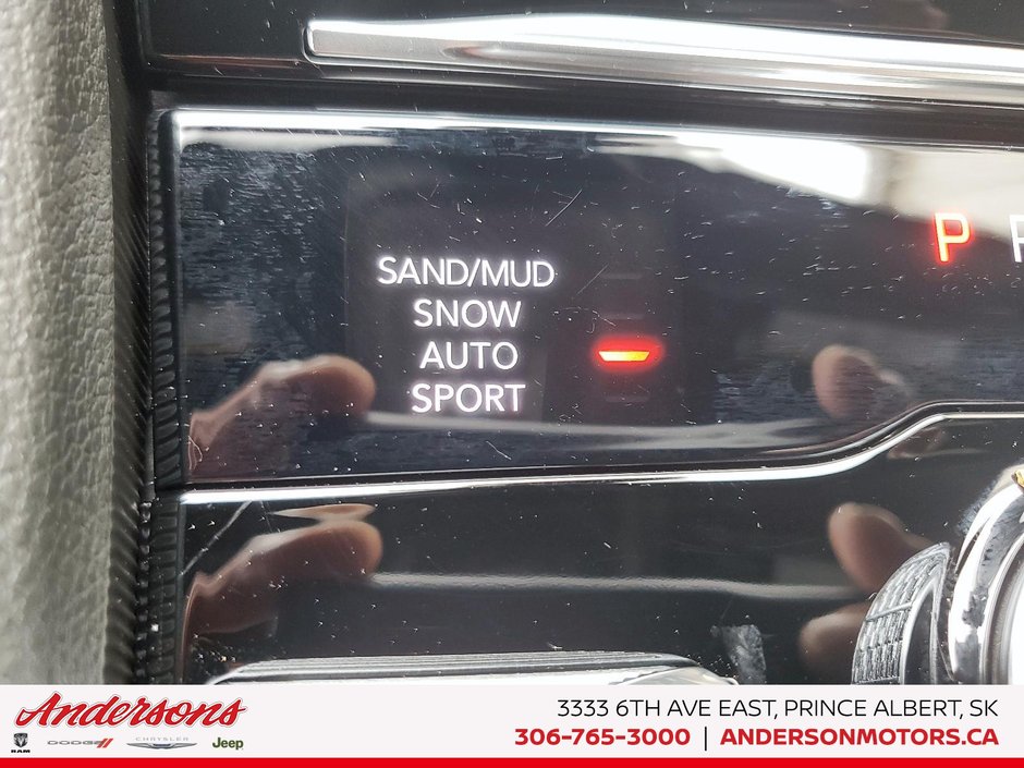 2026 Jeep Grand Cherokee 85TH ANNIVERSARY Off Road Ready / High Performance Audio / ParkSense