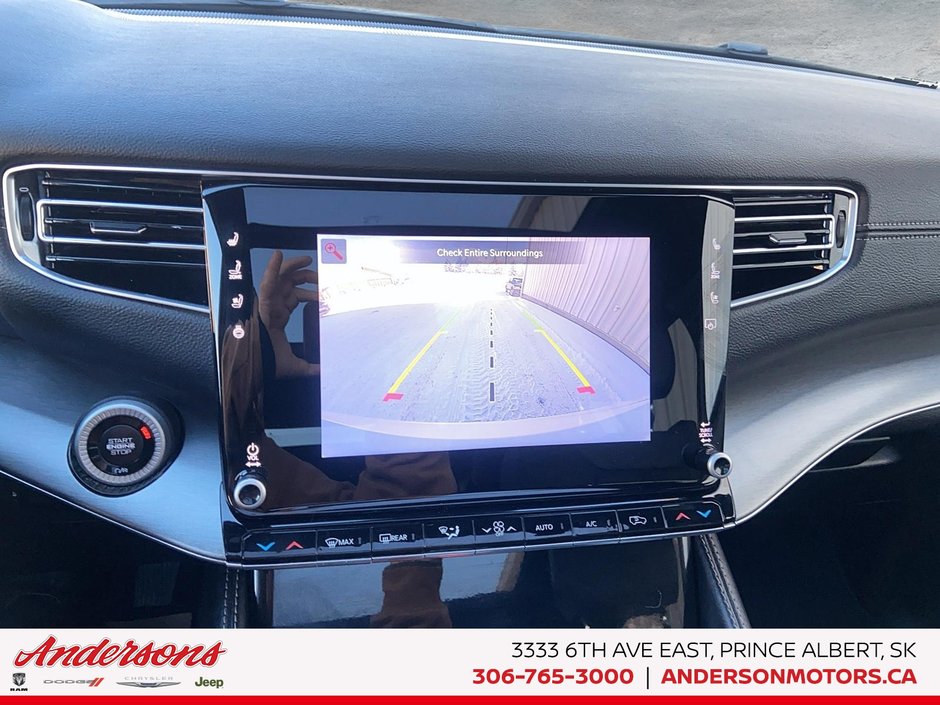 2024 Jeep Wagoneer Series II Carbide 3.0L Hurricane Twin Turbo / Ventilated Front Seats / Three-Panel Sunroof