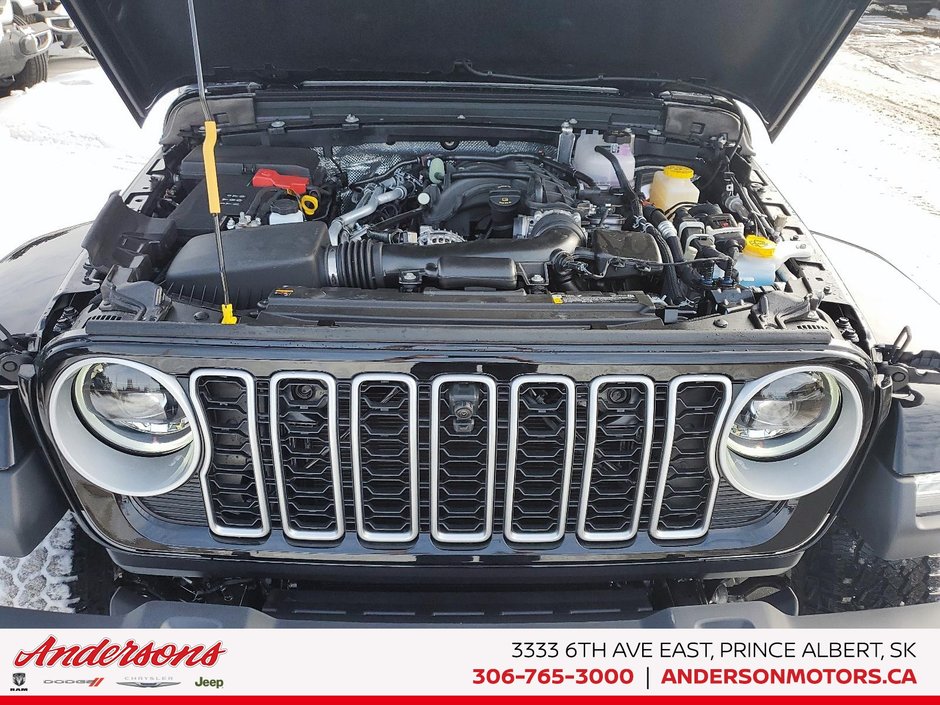 2025 Jeep WRANGLER 4-Door SAHARA Advanced Cruise Control / Power Leather Seats / All-Terrain Tires