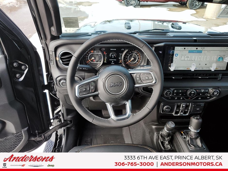 2025 Jeep WRANGLER 4-Door SAHARA Advanced Cruise Control / Power Leather Seats / All-Terrain Tires