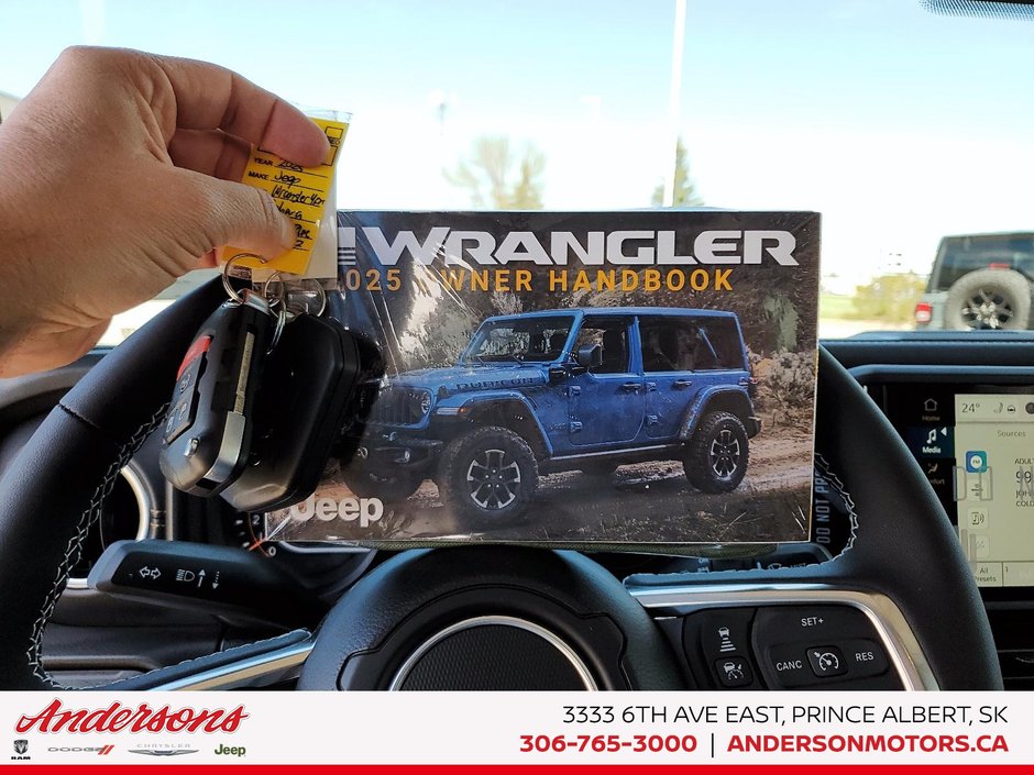 2025 Jeep WRANGLER 4-Door SAHARA