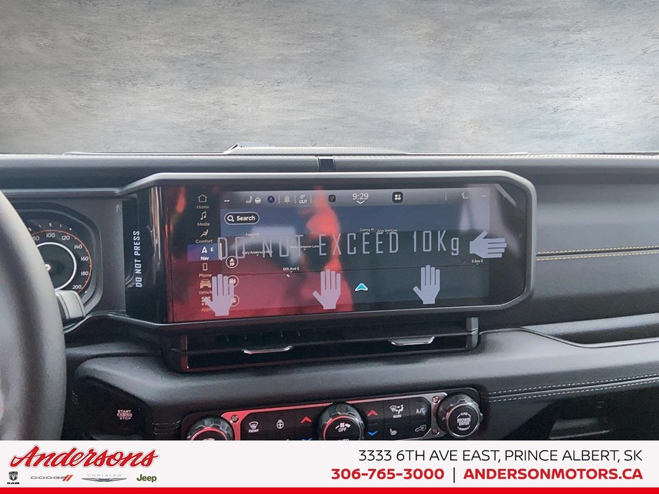 2026 Jeep Wrangler 4-Door SAHARA Heated Seats & Steering / McKinley Seats / Off-Road Camera