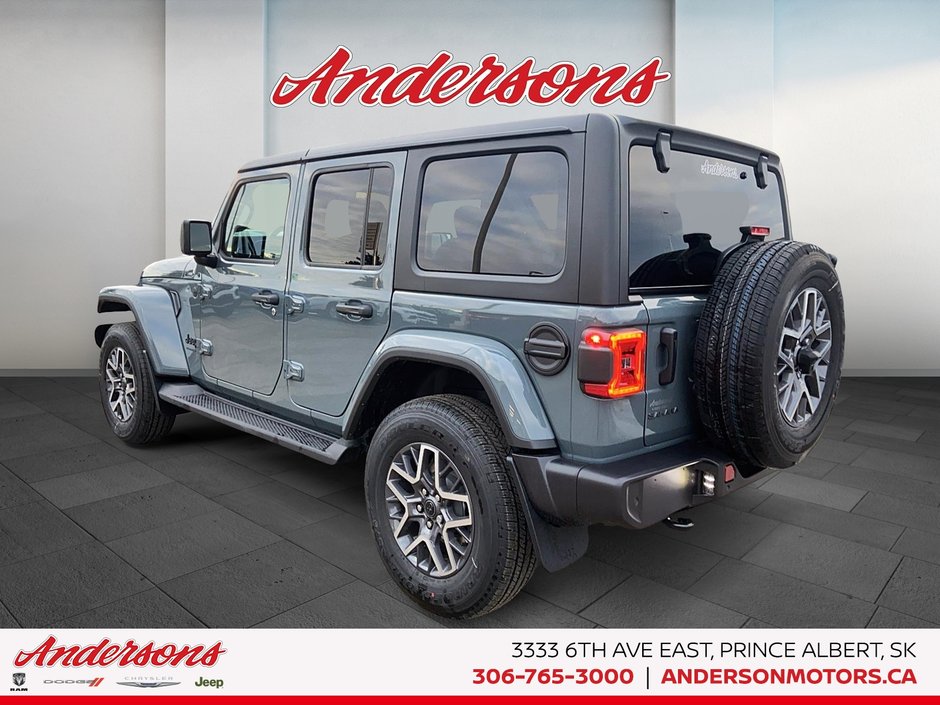 2026 Jeep Wrangler 4-Door SAHARA Heated Seats & Steering / McKinley Seats / Off-Road Camera