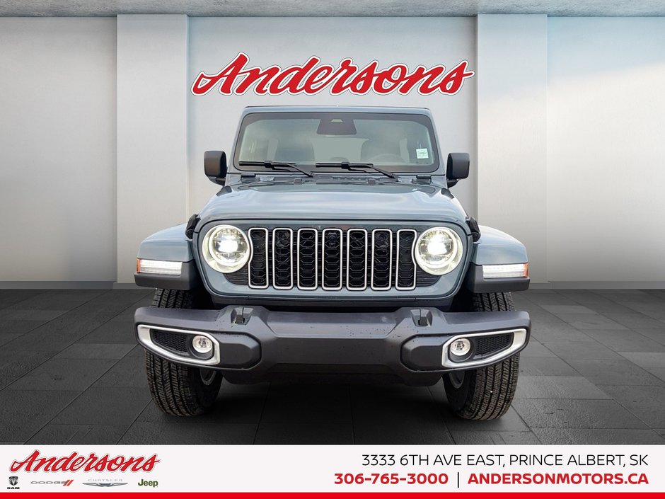 2026 Jeep Wrangler 4-Door SAHARA Heated Seats & Steering / McKinley Seats / Off-Road Camera