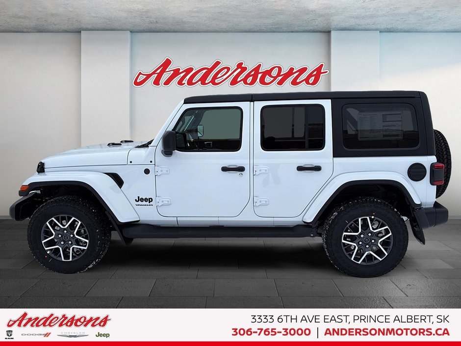 2026 Jeep Wrangler 4-Door SAHARA Side Steps / Leather / Uconnect 5 NAV w/12.3–inch display