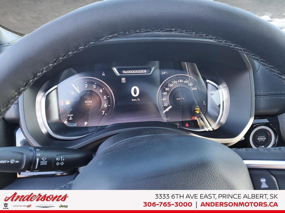 2025 Ram 1500 LARAMIE Night Edition / Heads-Up Display / Sunroof