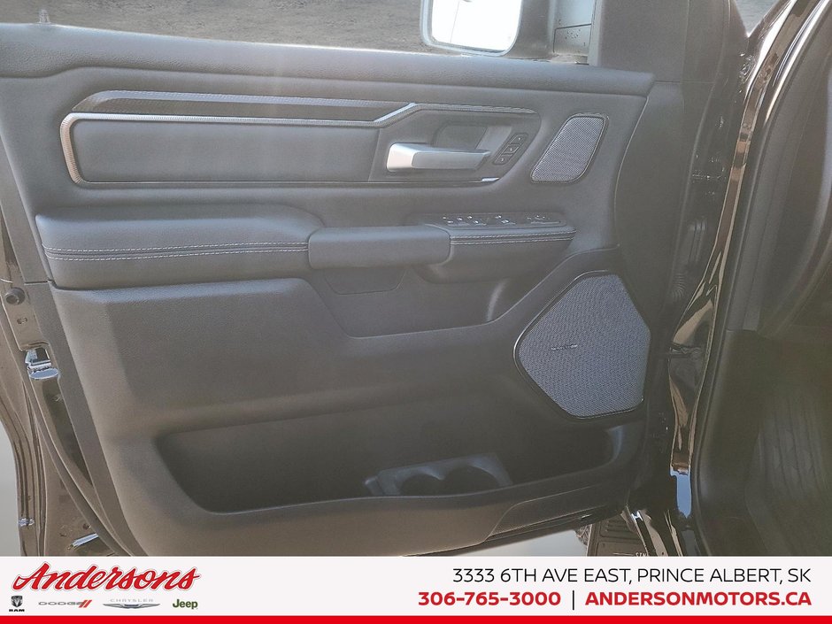 2025 Ram 1500 REBEL Harman Kardon Sound System / Mopar Side Steps / Panoramic Sunroof
