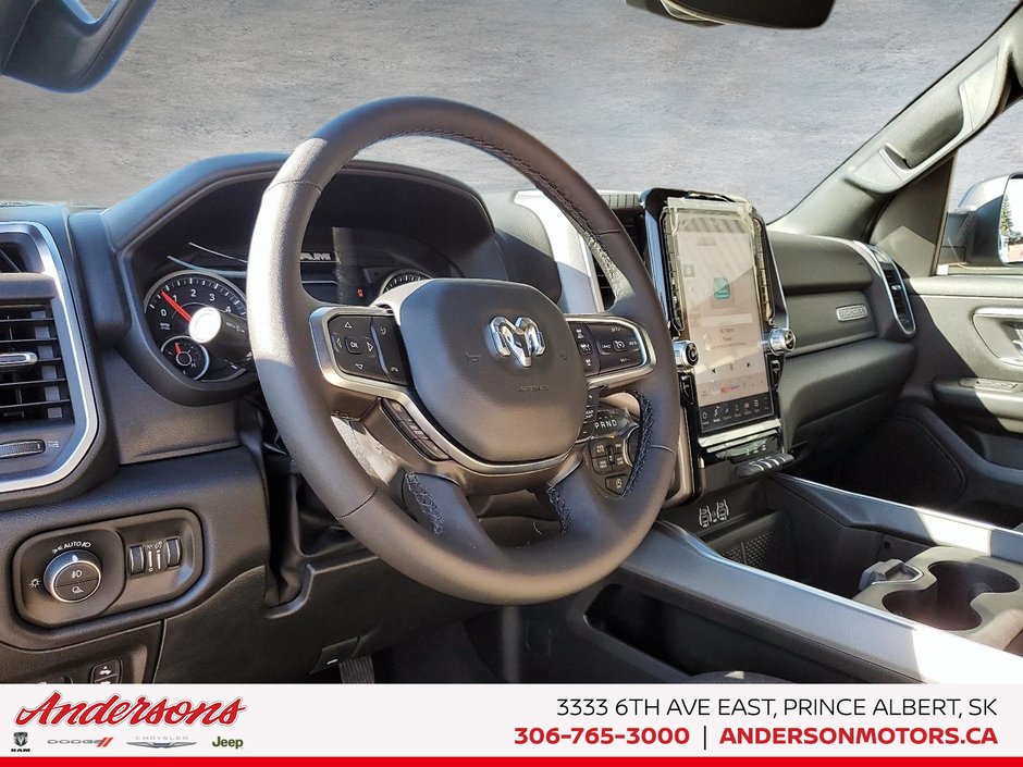 2025 Ram 1500 BIG HORN Hurricane Twin Turbo / Night Edition / 12-inch Touchscreen