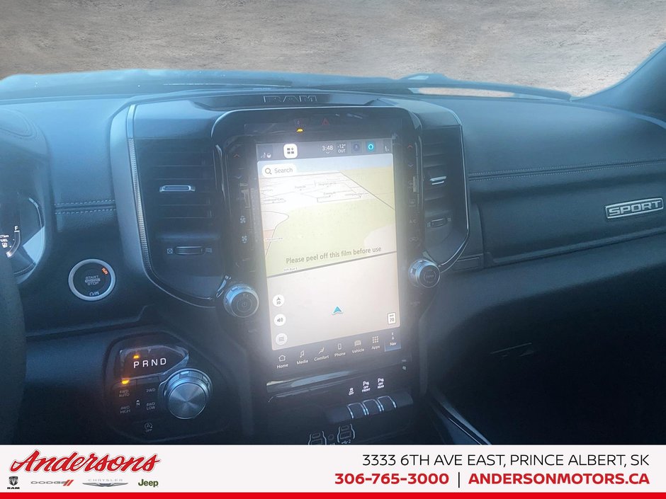 2026 Ram 1500 SPORT 3.0L Hurricane Twin Turbo I6 / Crew Cab / Panoramic Sunroof & Sport Performance Hood