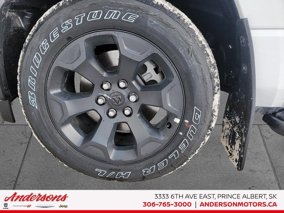 2026 Ram 1500 SPORT 3.0L Hurricane Twin Turbo I6 / Crew Cab / Mopar Side Steps / Panoramic Sunroof