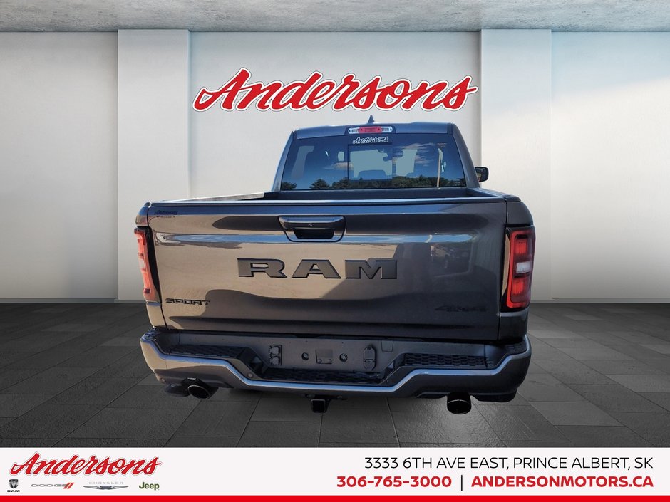 2026 Ram 1500 SPORT 3.0L Hurricane Twin Turbo I6 / Crew Cab / Night Edition / Deployable Running Boards