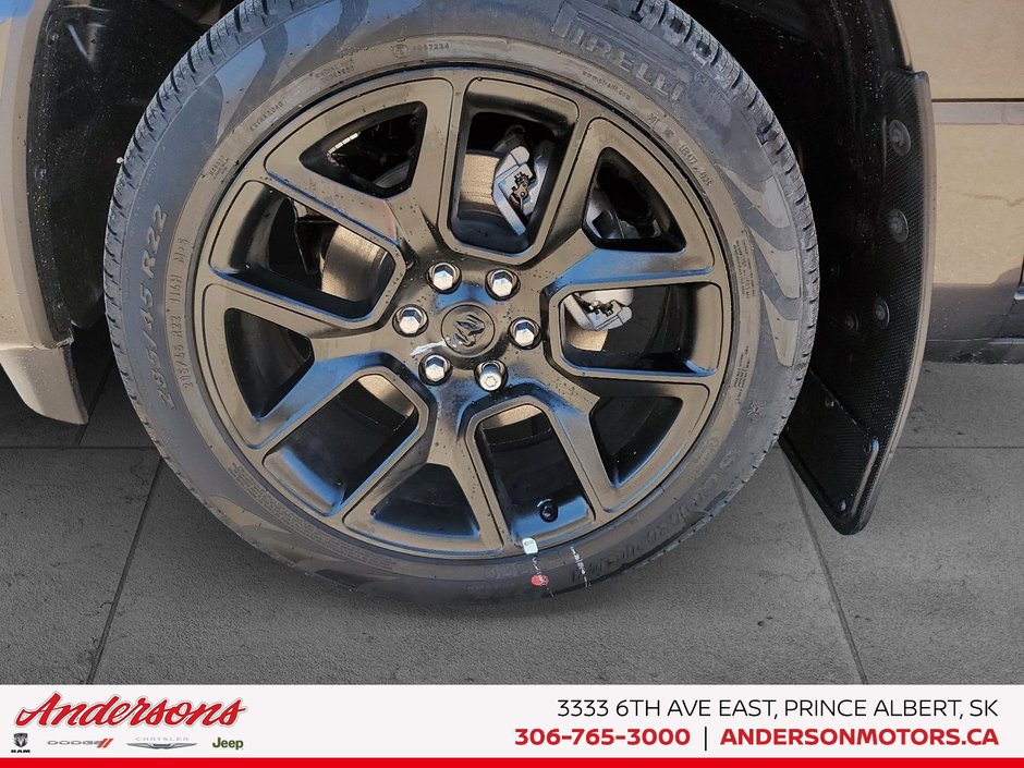 2026 Ram 1500 SPORT 3.0L Hurricane Twin Turbo I6 / Crew Cab / Night Edition / Deployable Running Boards