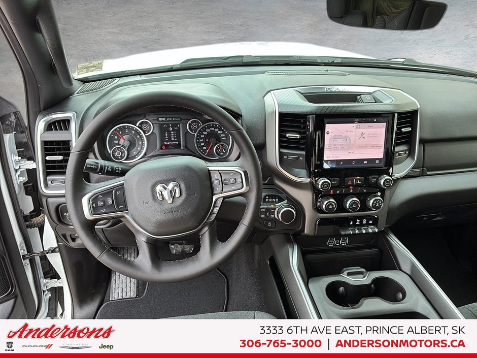 2026 Ram 1500 BIG HORN 3.0L Hurricane Twin Turbo I6 / Crew Cab / Heated Seats & Heated Steering Wheel