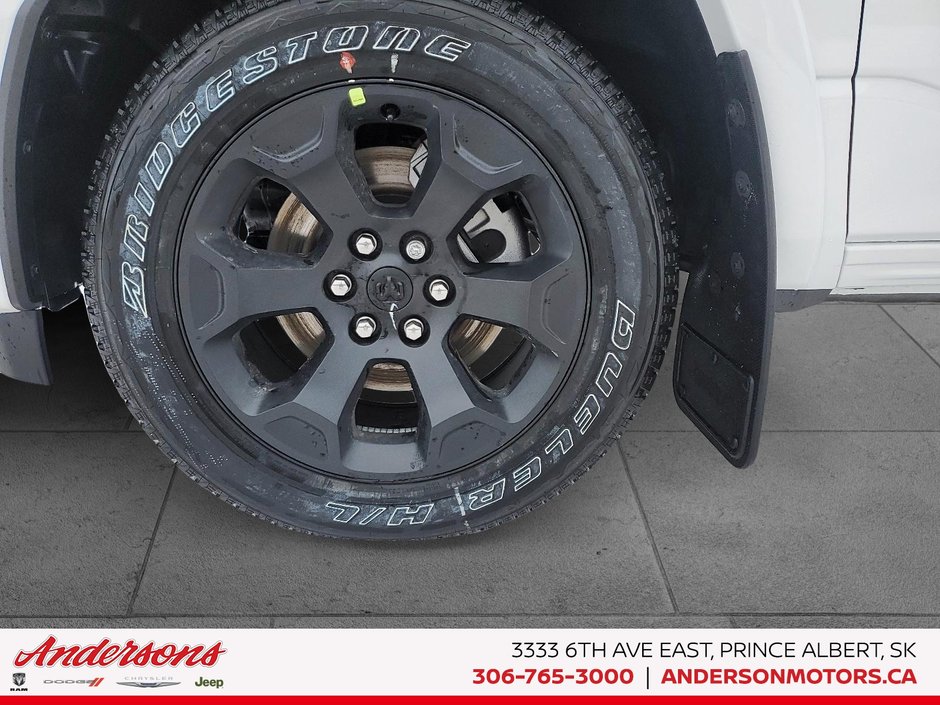2026 Ram 1500 BIG HORN 3.0L Hurricane Twin Turbo I6 / Crew Cab / Night Edition / 12