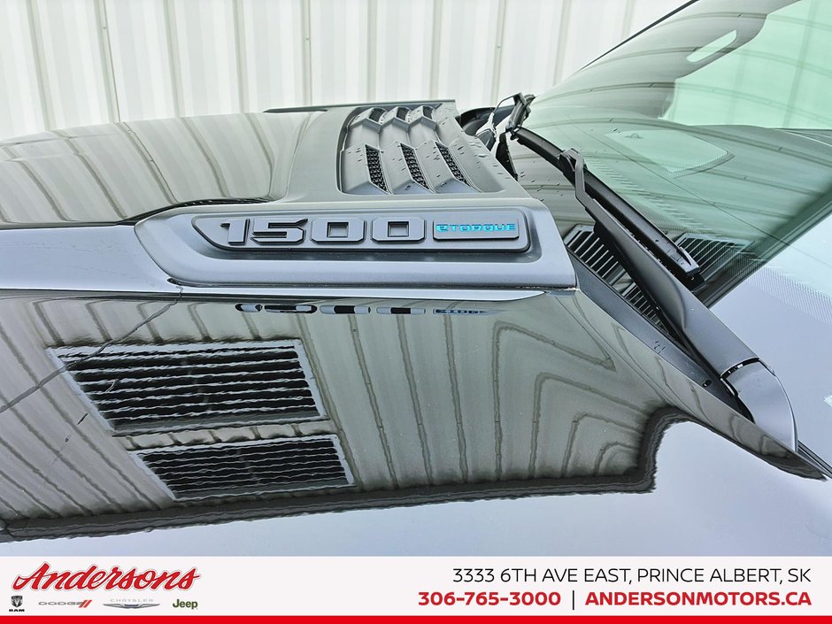 2026 Ram 1500 SPORT 5.7L HEMI V8 / Crew Cab / harman/kardon Premium Audio / Panoramic Sunroof