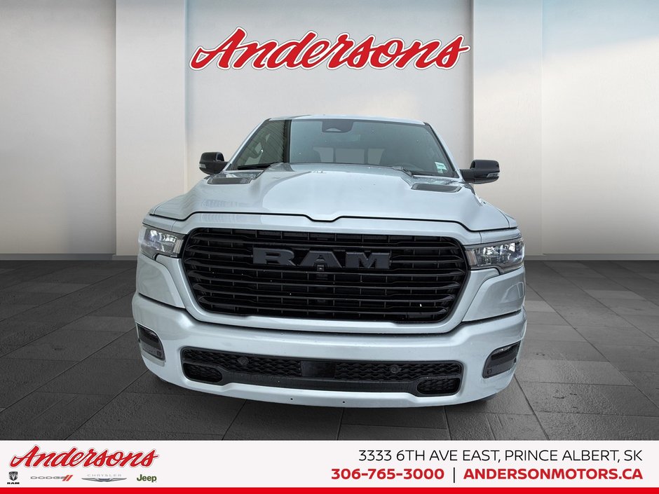 2026 Ram 1500 SPORT 5.7L HEMI V8 w/ eTorque / Dual-Pane Panoramic Sunroof / Leather-Faced Heated Seats