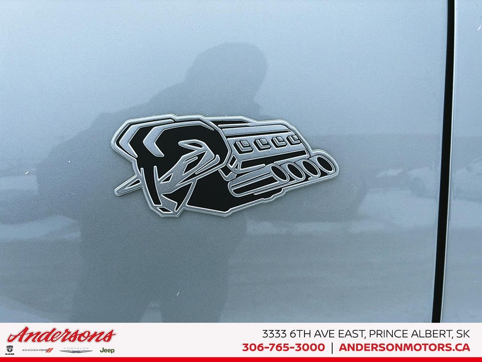 2026 Ram 1500 SPORT 5.7L HEMI V8 w/ eTorque / Dual-Pane Panoramic Sunroof / Leather-Faced Heated Seats