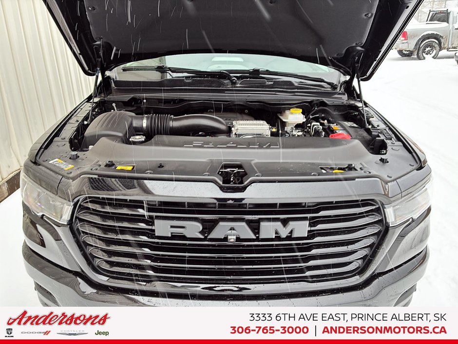 2026 Ram 1500 SPORT 5.7L HEMI V8 / Sport Crew Cab 4x4 / Premium harman/kardon Audio / Dual-Pane Panoramic Sunroof
