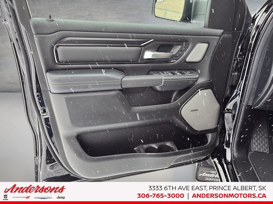 2026 Ram 1500 SPORT 5.7L HEMI V8 / Sport Crew Cab 4x4 / Premium harman/kardon Audio / Dual-Pane Panoramic Sunroof
