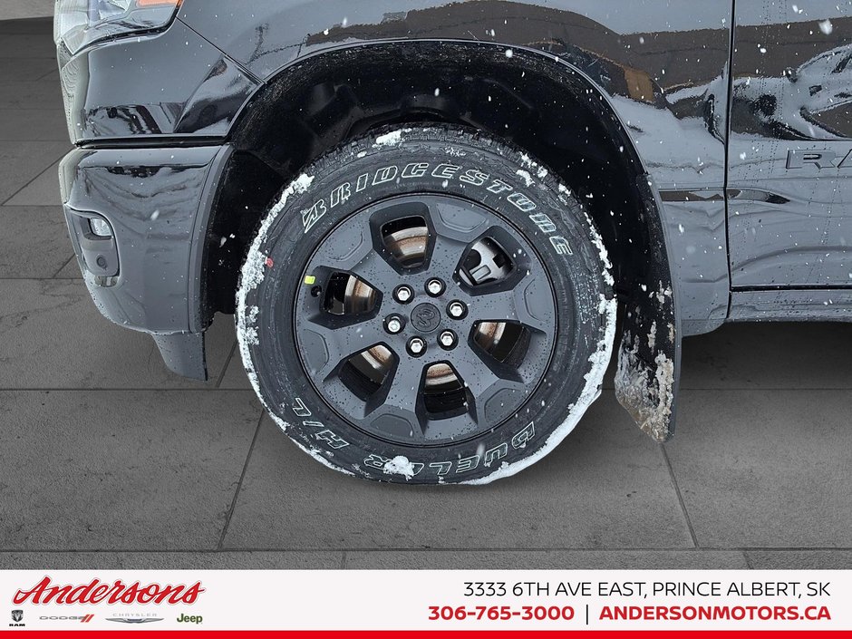 2026 Ram 1500 SPORT 5.7L HEMI V8 / Sport Crew Cab 4x4 / Premium harman/kardon Audio / Dual-Pane Panoramic Sunroof
