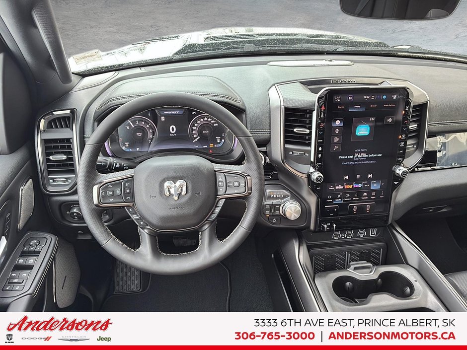 2026 Ram 1500 SPORT 5.7L HEMI V8 / Sport Crew Cab 4x4 / Premium harman/kardon Audio / Dual-Pane Panoramic Sunroof