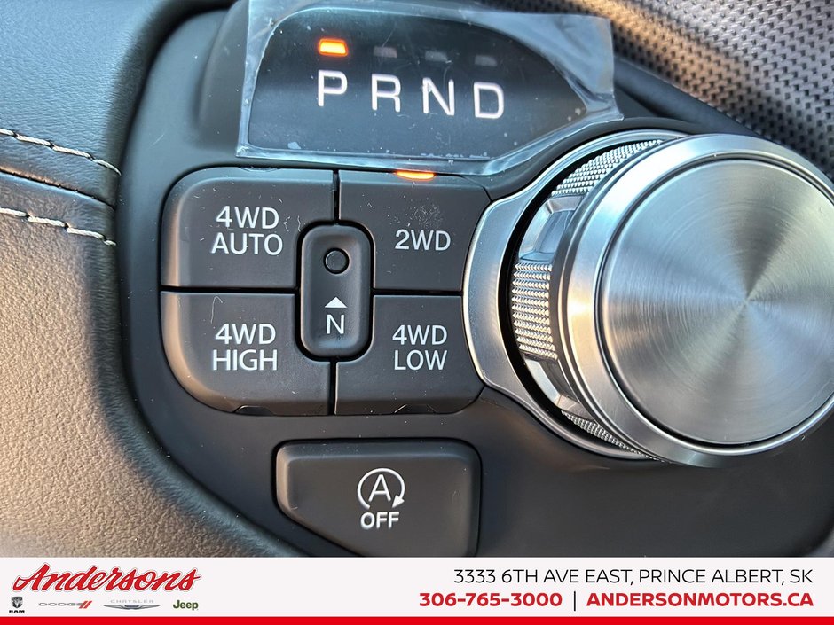 2026 Ram 1500 LIMITED 5.7L HEMI V8 / Crew Cab / Surround View Camera / Panoramic Sunroof