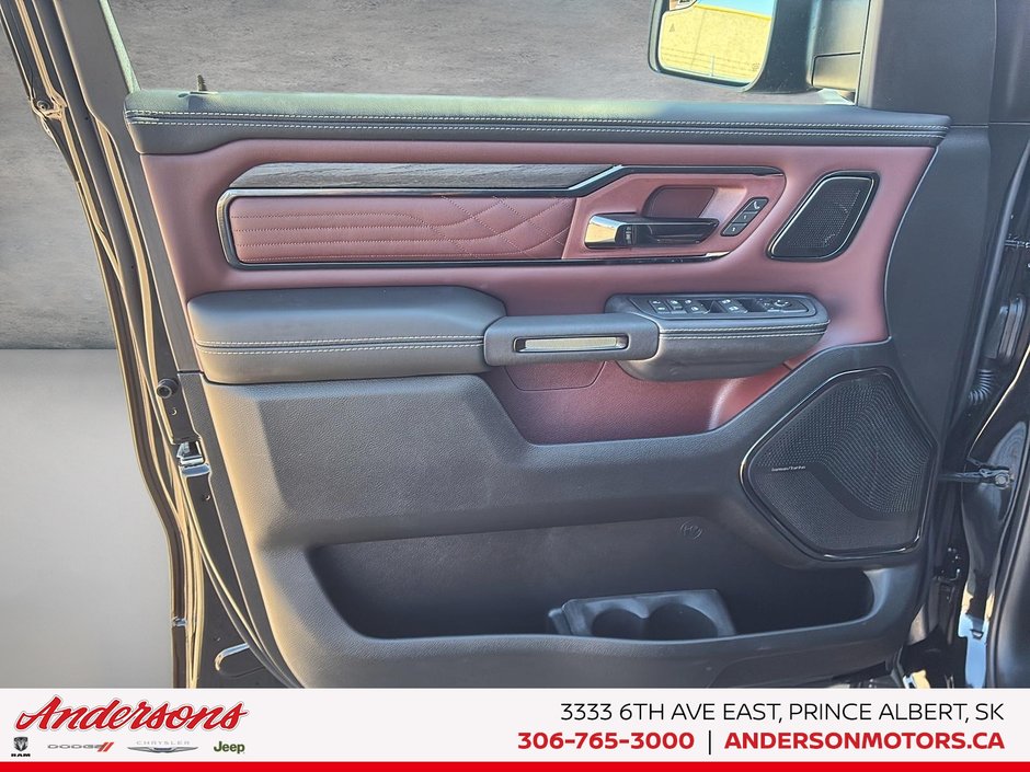 2026 Ram 1500 LIMITED 5.7L HEMI V8 / Crew Cab / Surround View Camera / Panoramic Sunroof